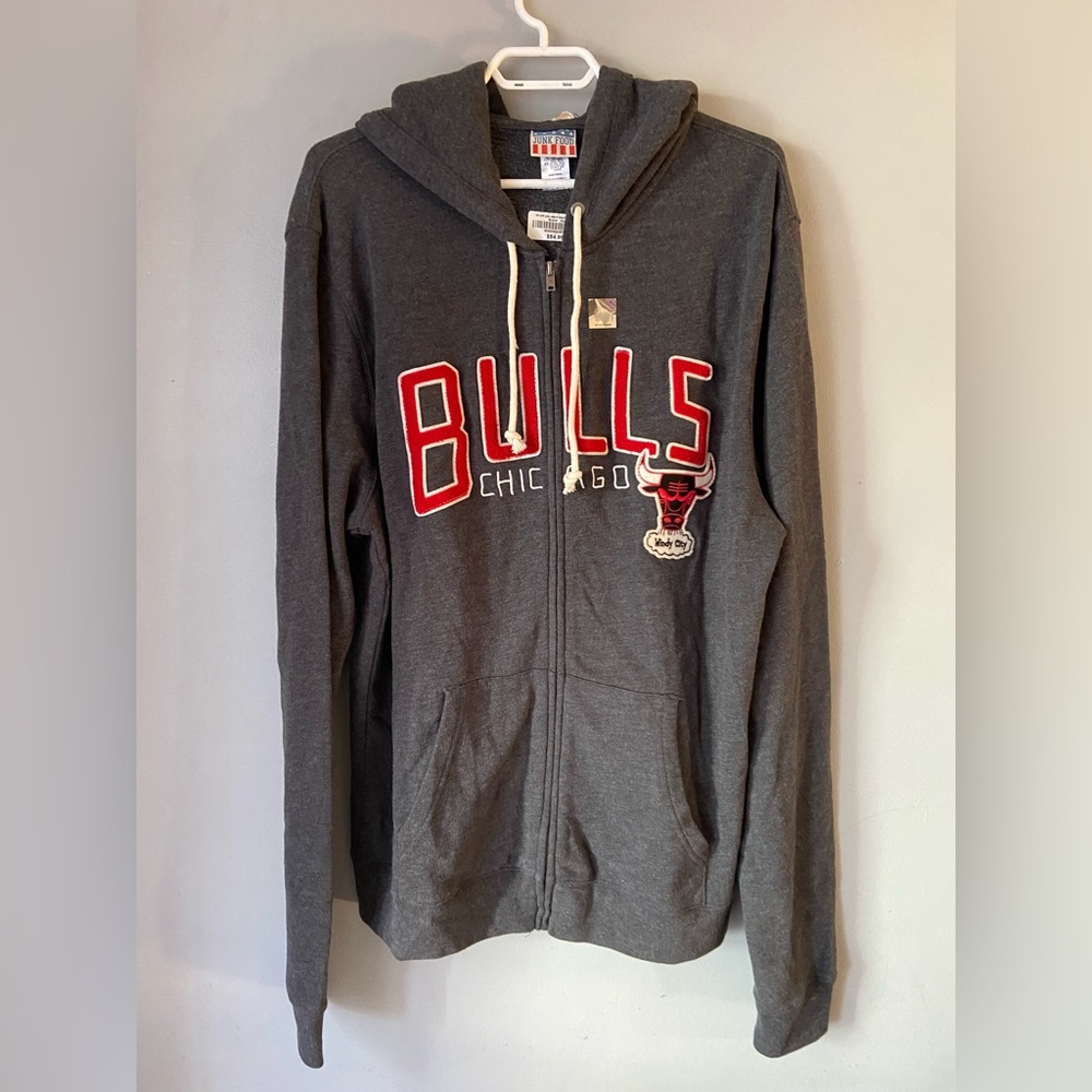 Chicago Bulls Junk Food zip up hoodie. Men’s XXL. New!